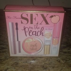 Too Faced - Sex on the Peach Set